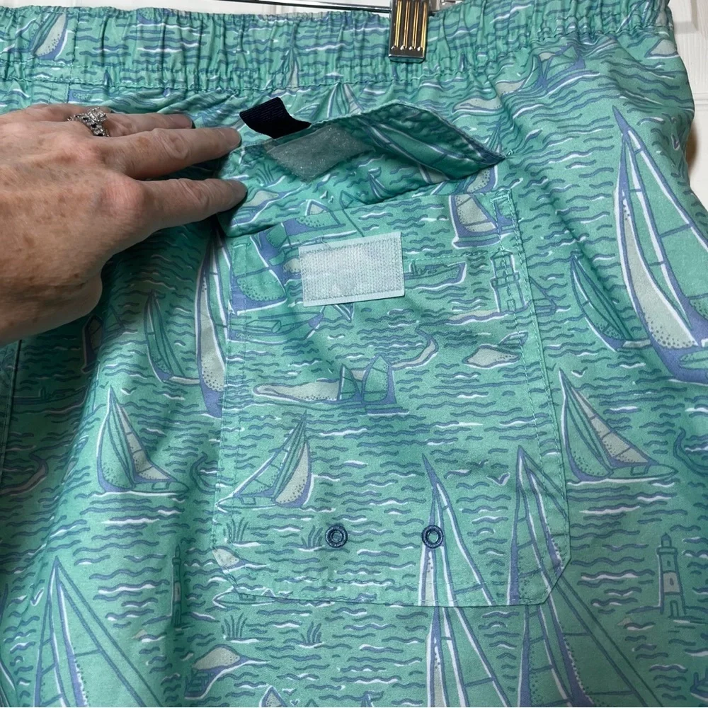 Vineyard Vines Men's Green Sailboat Swim Trunks Size XXL